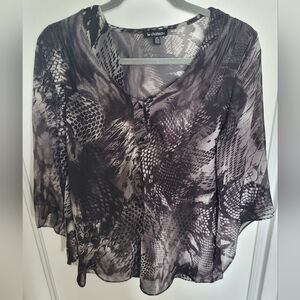 Le chateau Black see through Blouse Size: Small Black animal print